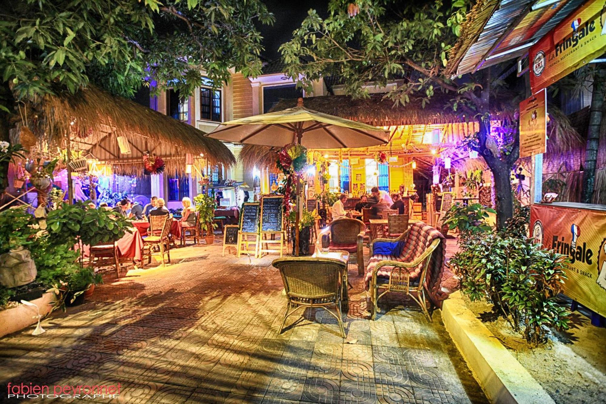 Отель Tiki Garden Кампот Экстерьер фото